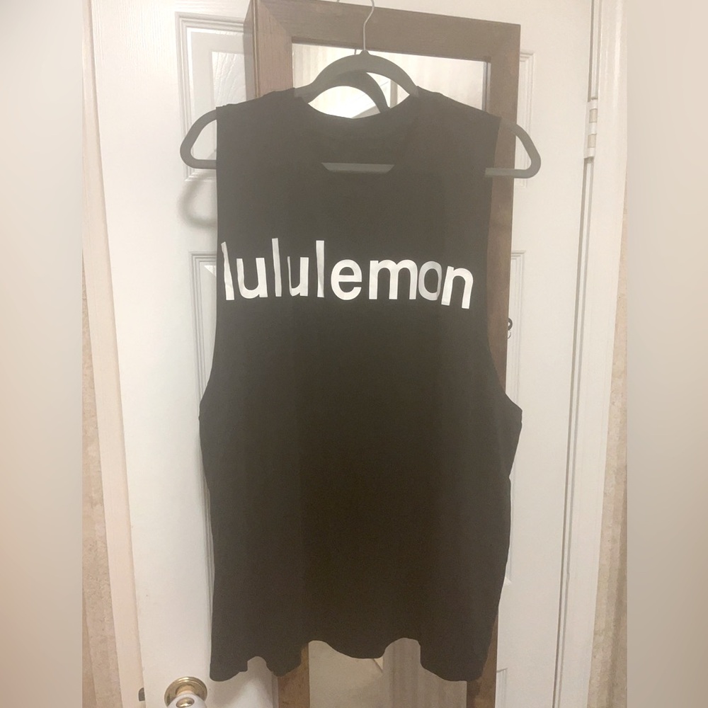 Lululemon muscle tank